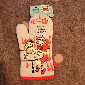 Funny oven mitt